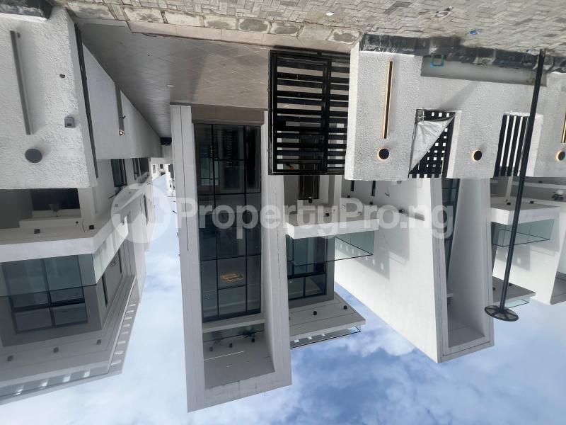 5 bedroom House for sale Orchid Road Lekki Orchid Lekki Lagos