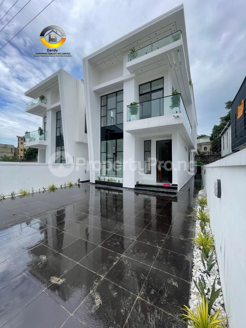 5 bedroom House for sale chevron Lekki Lagos