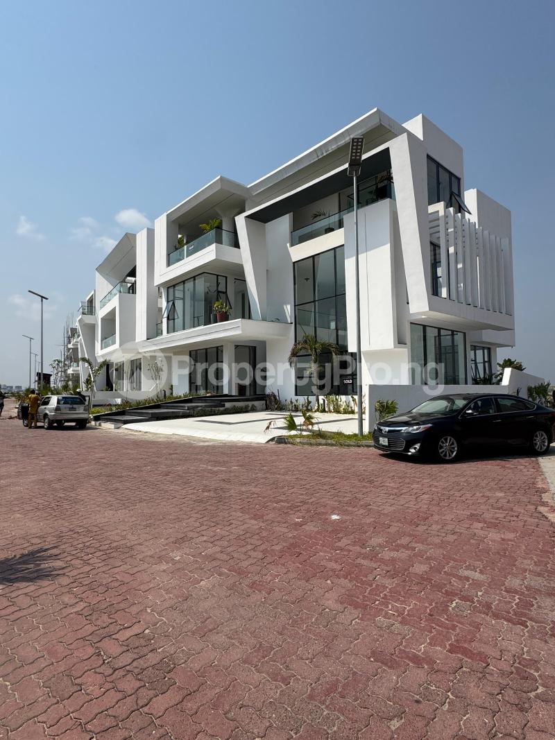 5 bedroom House for sale Osapa london Lekki Lagos