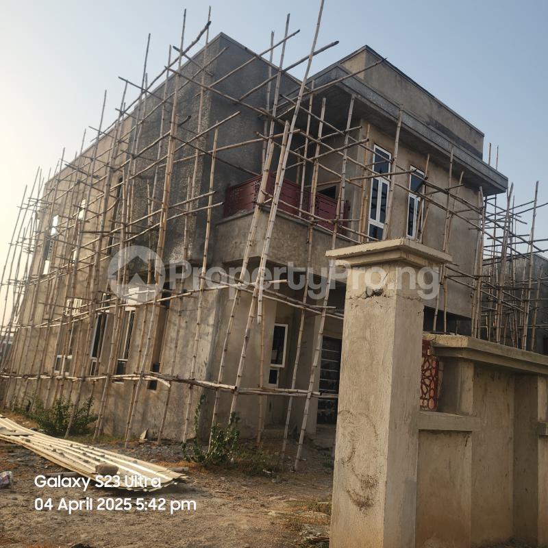 5 bedroom House for sale Gwarinpa Abuja