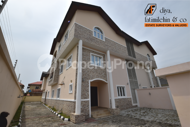 5 bedroom Flat / Apartment for rent Baale Street, Off Alpha Beach Road, Lekki, Lagos Lekki Lagos
