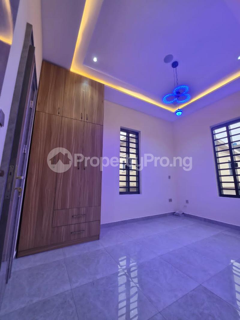 5 bedroom House for rent Estate Omole phase 2 Ojodu Lagos