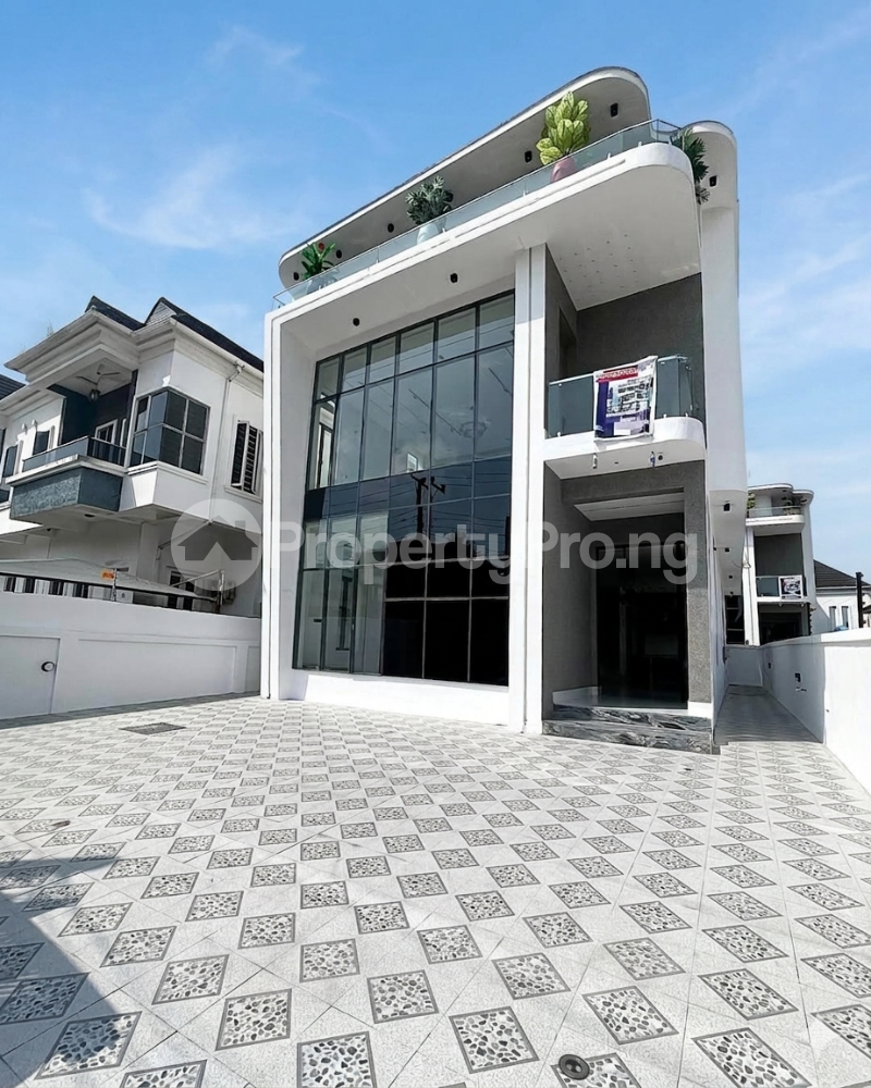 5 bedroom House for sale 2nd Toll Gate Lekki Lagos