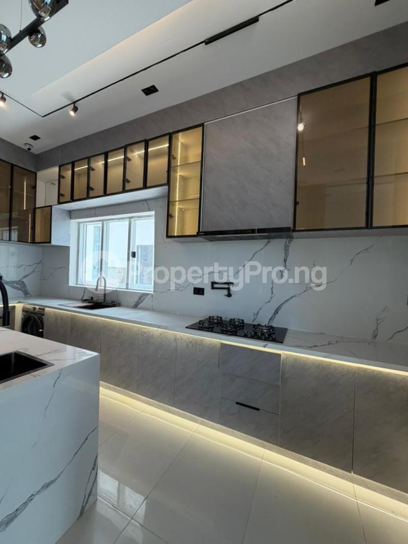 5 bedroom House for sale Osapa london Lekki Lagos