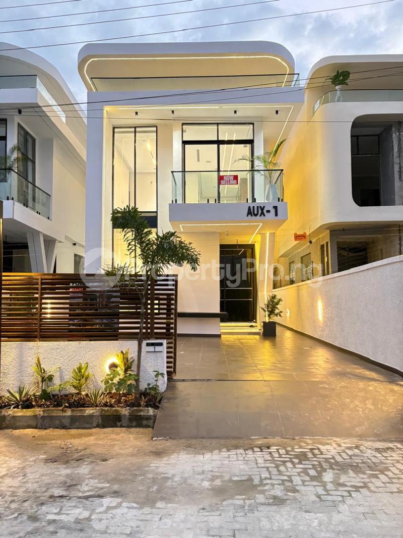 5 bedroom House for sale Chevron Toll Gate Lekki Lagos