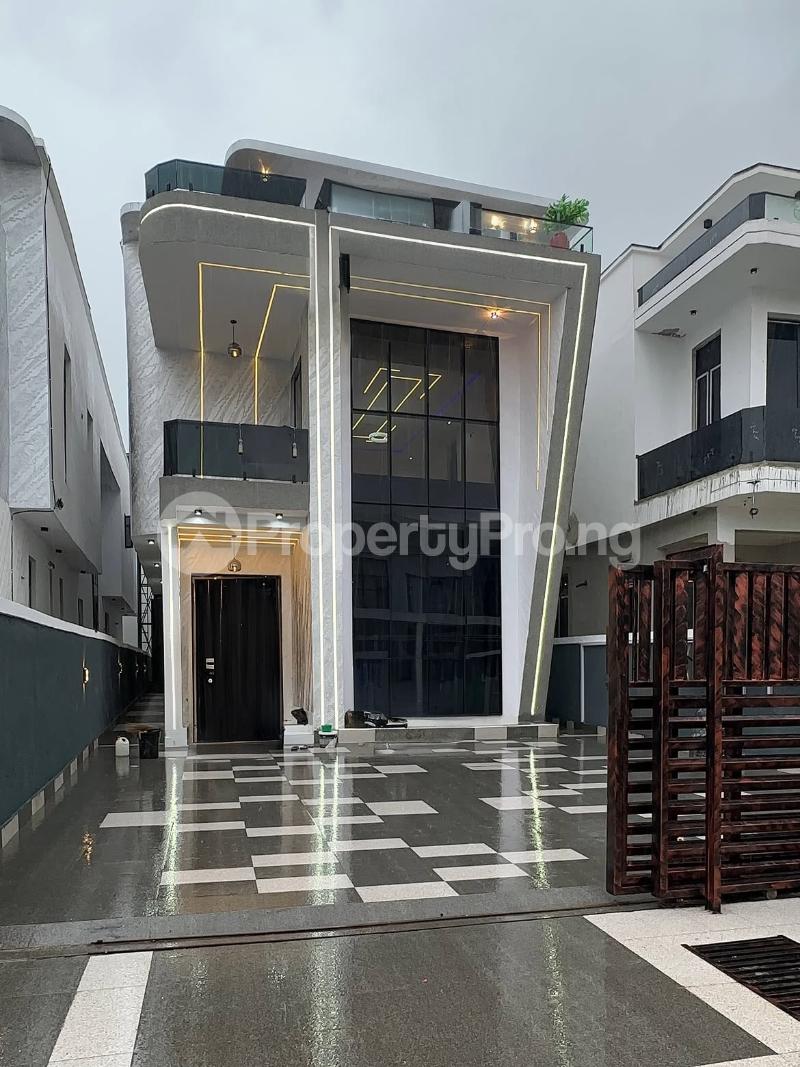 5 bedroom Flat / Apartment for sale Ajah Lagos