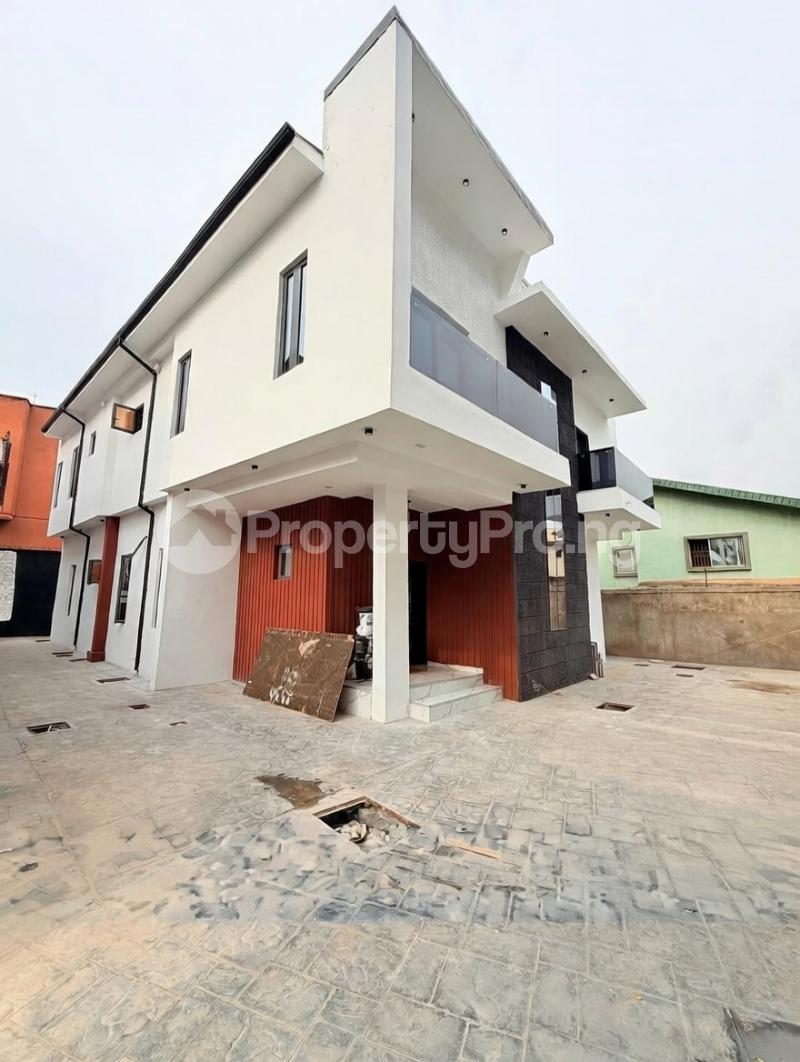 5 bedroom House for sale Omole phase 1 Ojodu Lagos