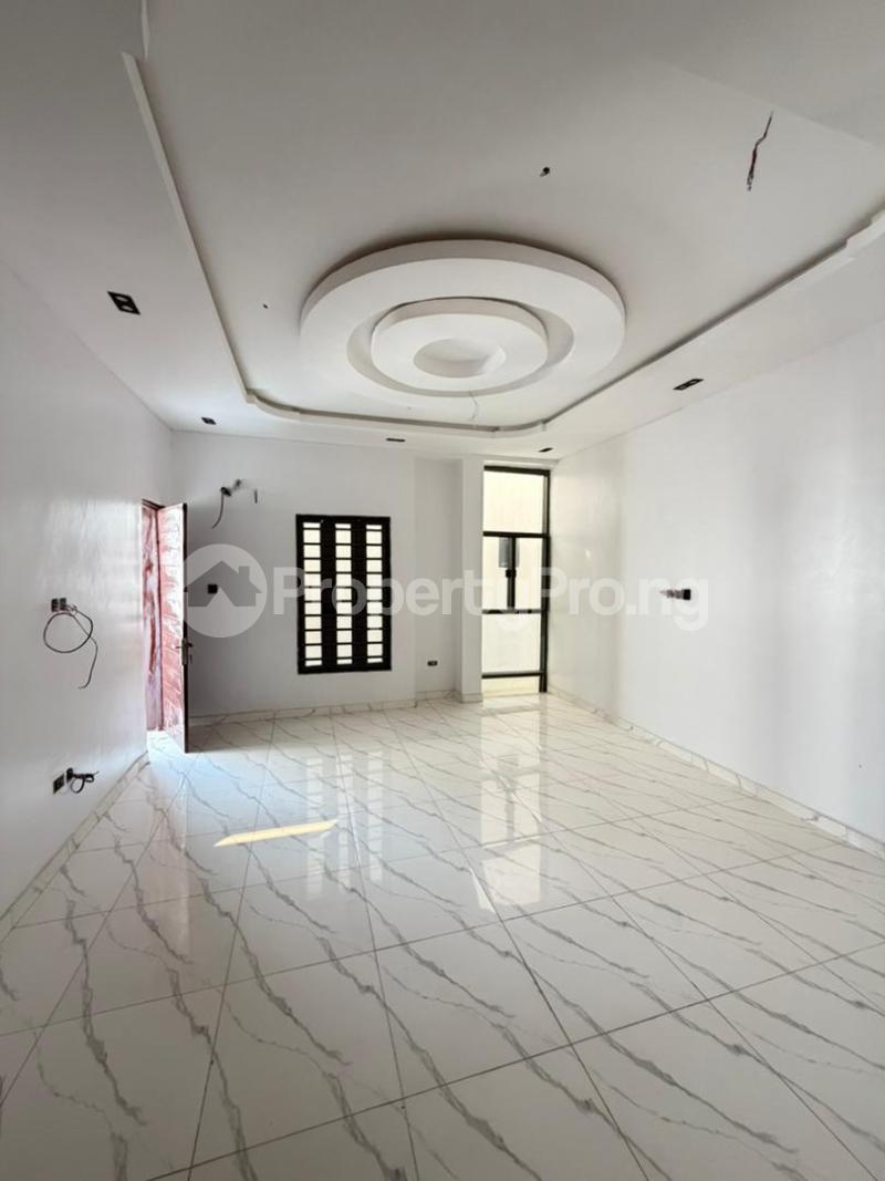 5 bedroom House for sale Ologolo Lekki Lagos