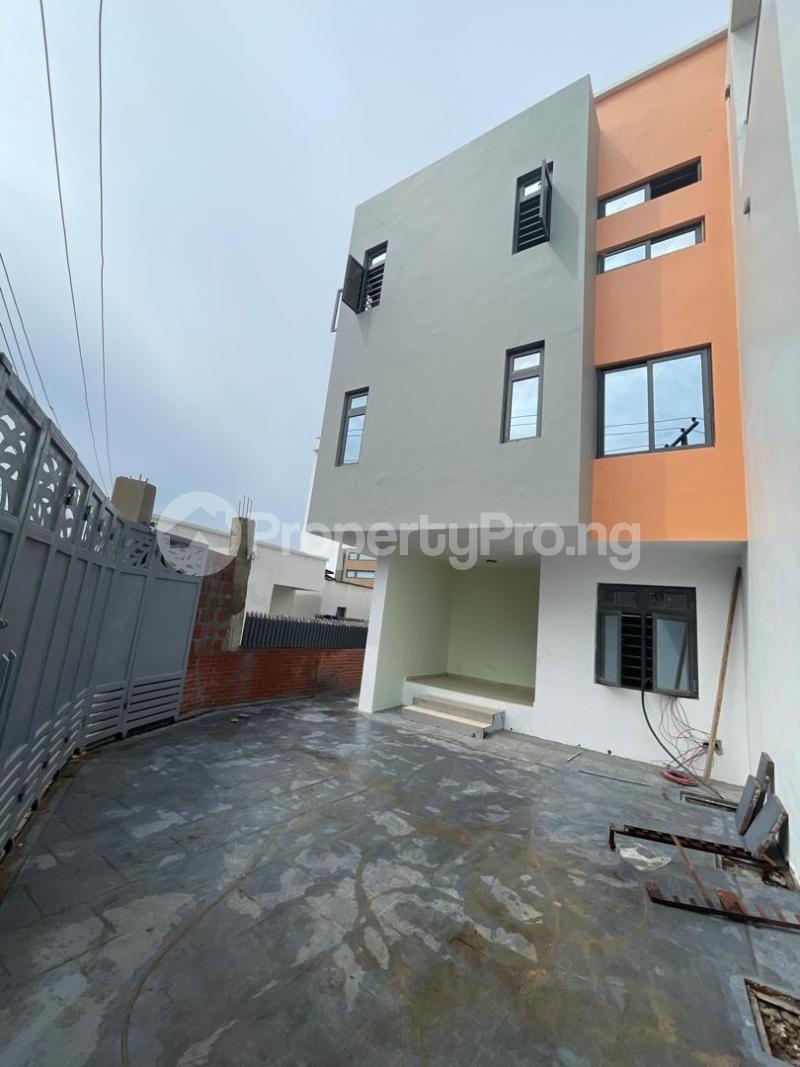 5 bedroom House for sale Maryland Lagos