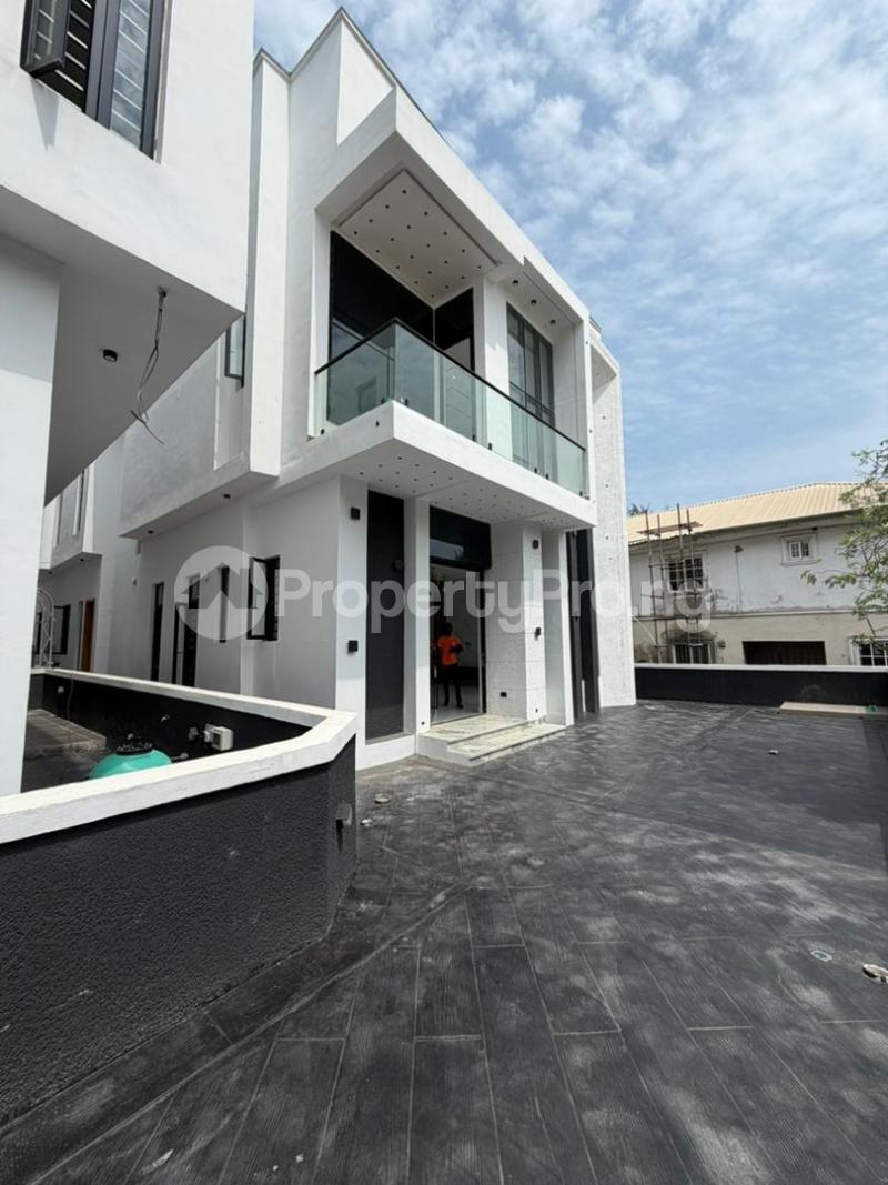 4 bedroom House for sale Ikota Lekki Lagos