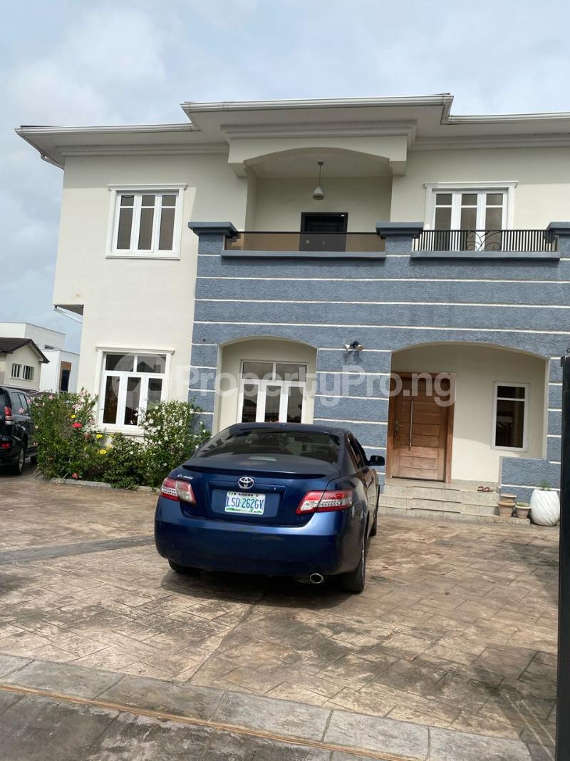 5 bedroom House for rent Pinnock Beach Estate Jakande Lekki Lagos