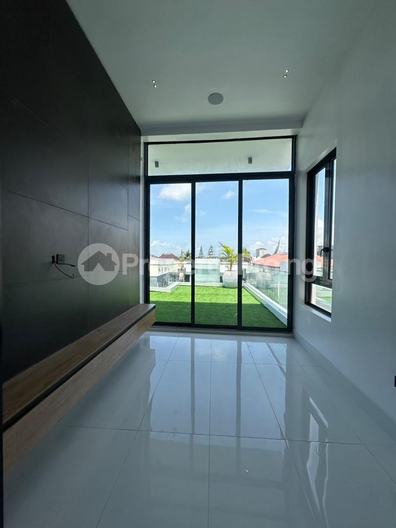 5 bedroom House for sale Ikota Lekki Lagos