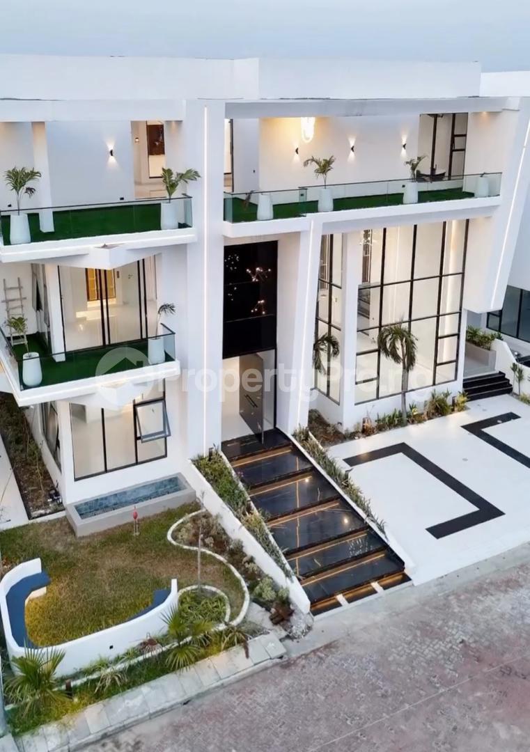5 bedroom House for sale Osapa london Lekki Lagos