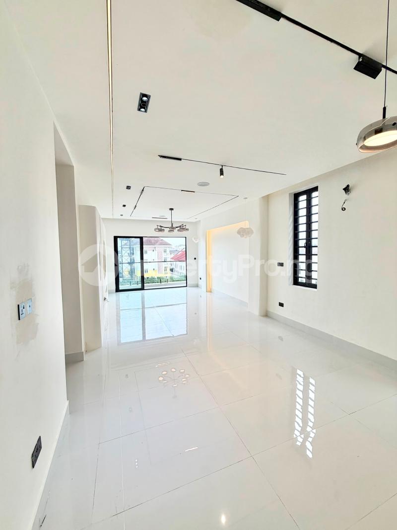 5 bedroom House for sale Lekki Lagos