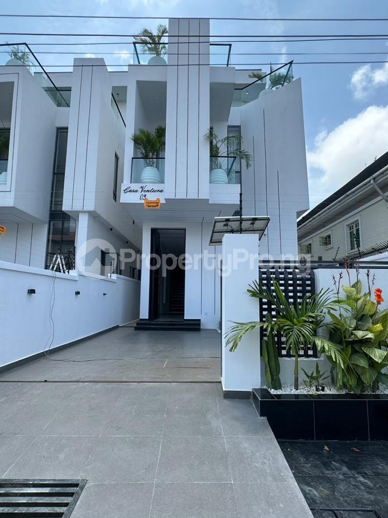 5 bedroom House for sale Ikota Lekki Lagos