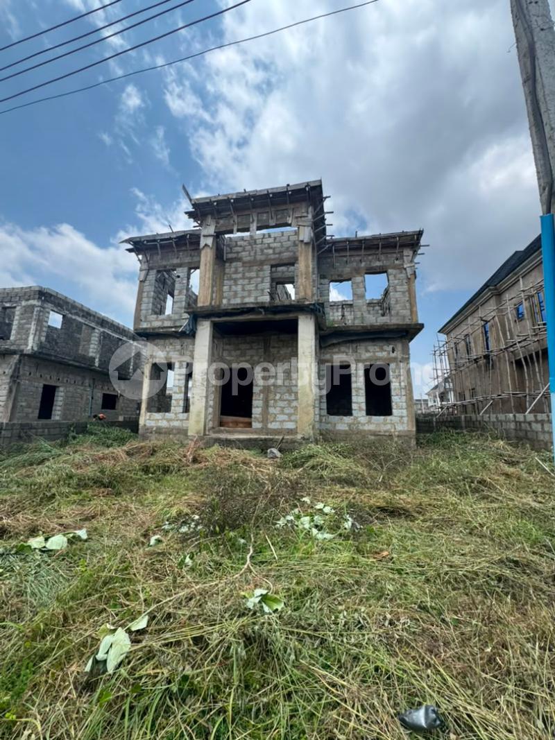 5 bedroom House for sale An Estate Along Von Road Airport Road Lugbe Abuja