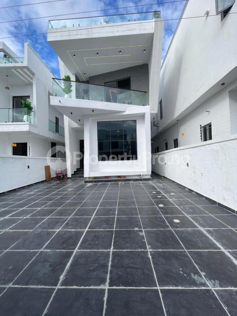 5 bedroom House for sale Off Lekki-Epe Expressway Ajah Lagos