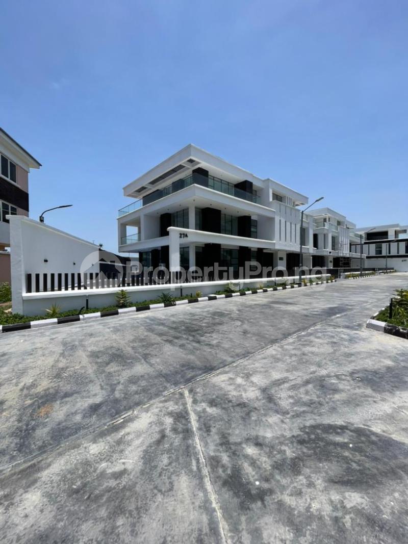 5 bedroom House for sale Osapa london Lekki Lagos