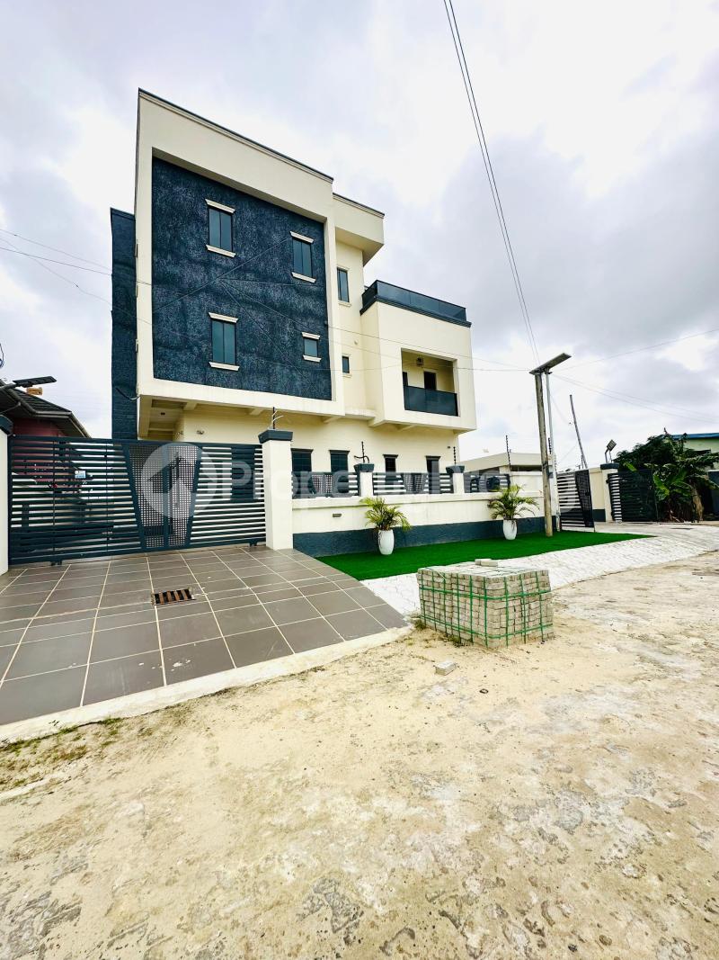 5 bedroom House for sale Amuwo Odofin Lagos