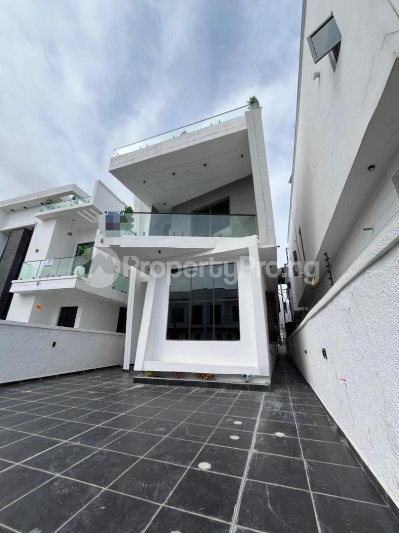 5 bedroom House for sale Along Lekki Expressway Lekki Lagos