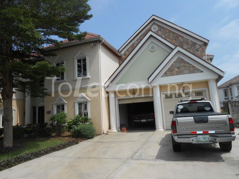 House for sale Beside Spar Lagos