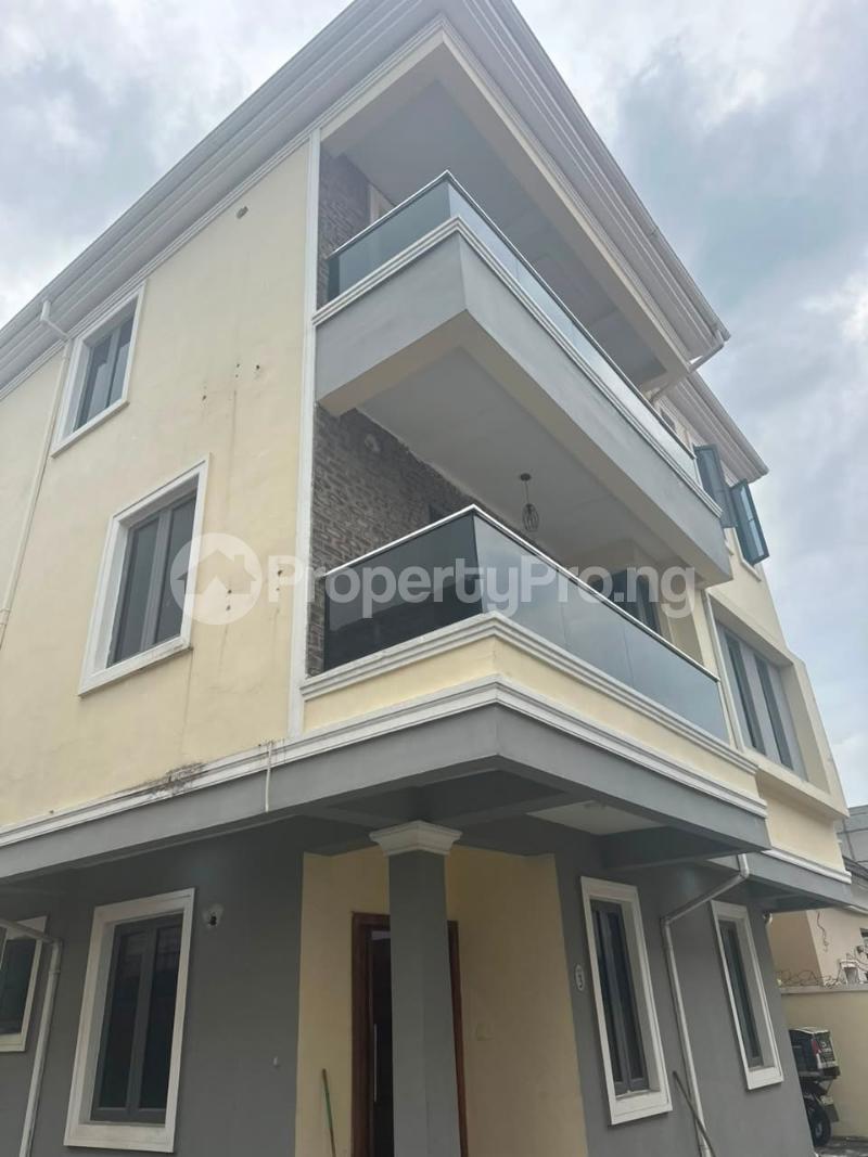 5 bedroom House for rent Estate Lekki Lagos