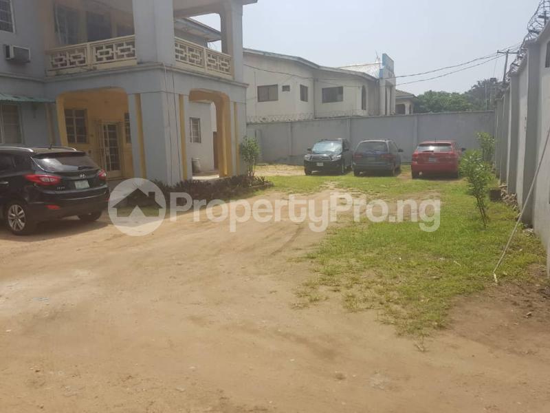 5 bedroom House for sale Jibowu Street, By Ikorodu Road (behind Jibowu B/stop) Jibowu Yaba Lagos - 1