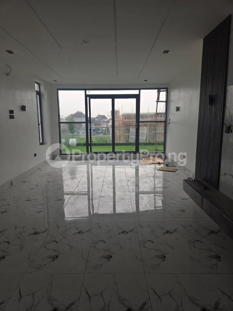 6 bedroom House for sale Diamond Estate Phase 1, Shoprite Road, Sangotedo, Lekki Sangotedo Ajah Lagos
