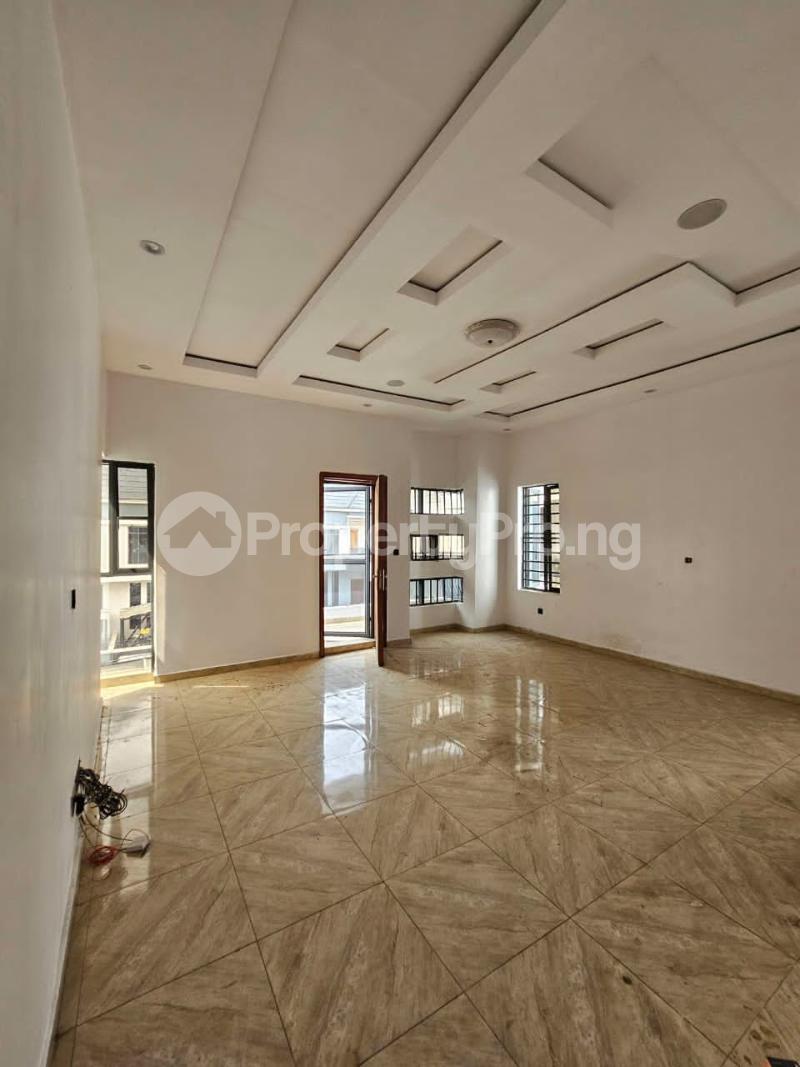 5 bedroom House for sale Chevron Lekki Lagos