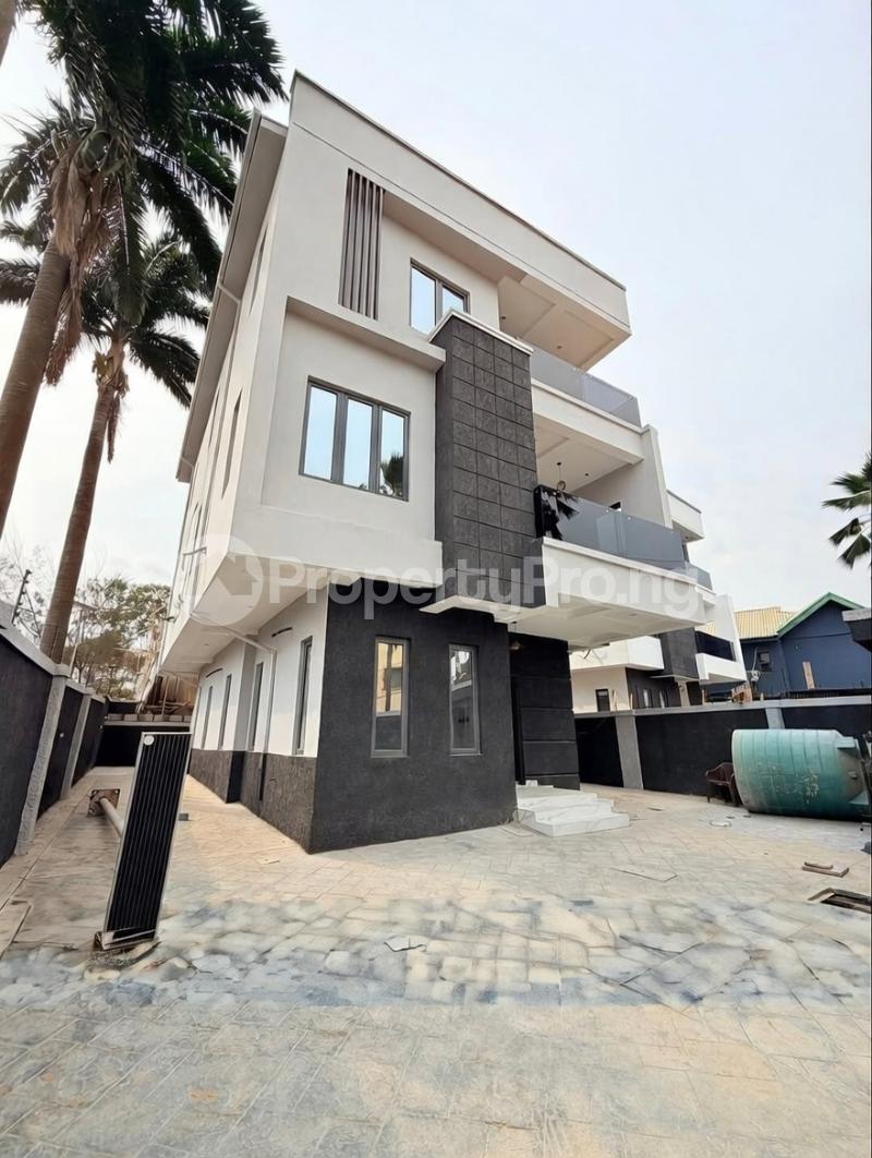 5 bedroom House for sale Omole phase 1 Ojodu Lagos