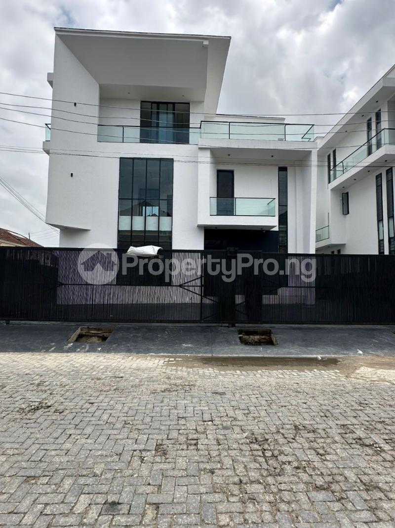 5 bedroom House for sale Osapa london Lekki Lagos