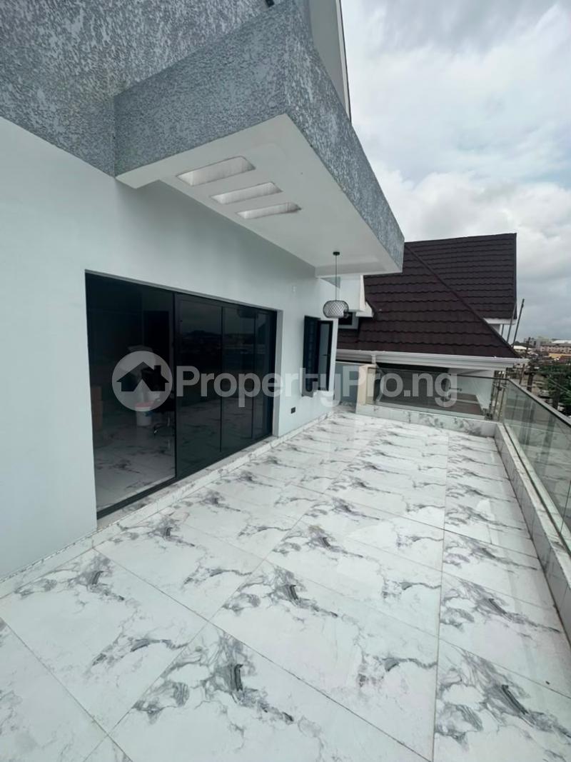 5 bedroom House for sale Gbagada Lagos
