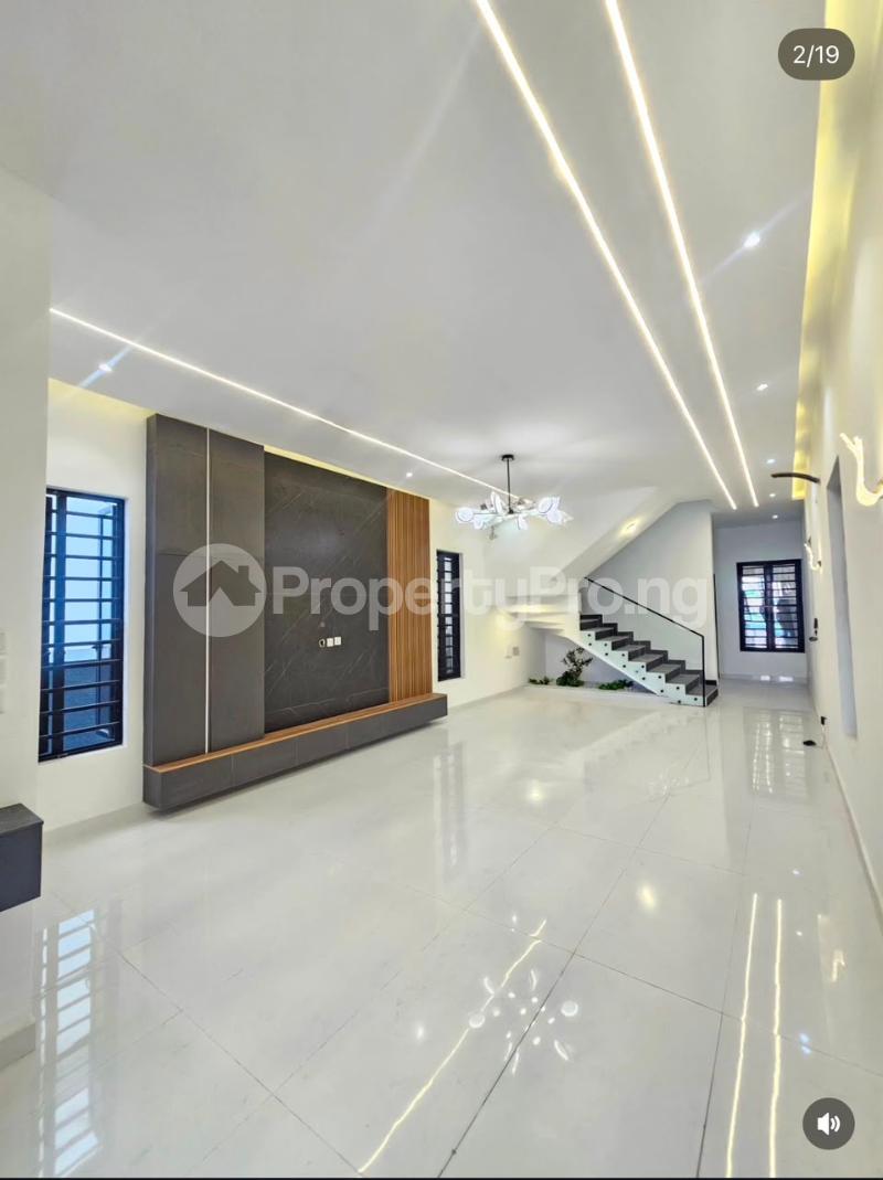 6 bedroom House for sale Off Lekki-Epe Expressway Ajah Lagos