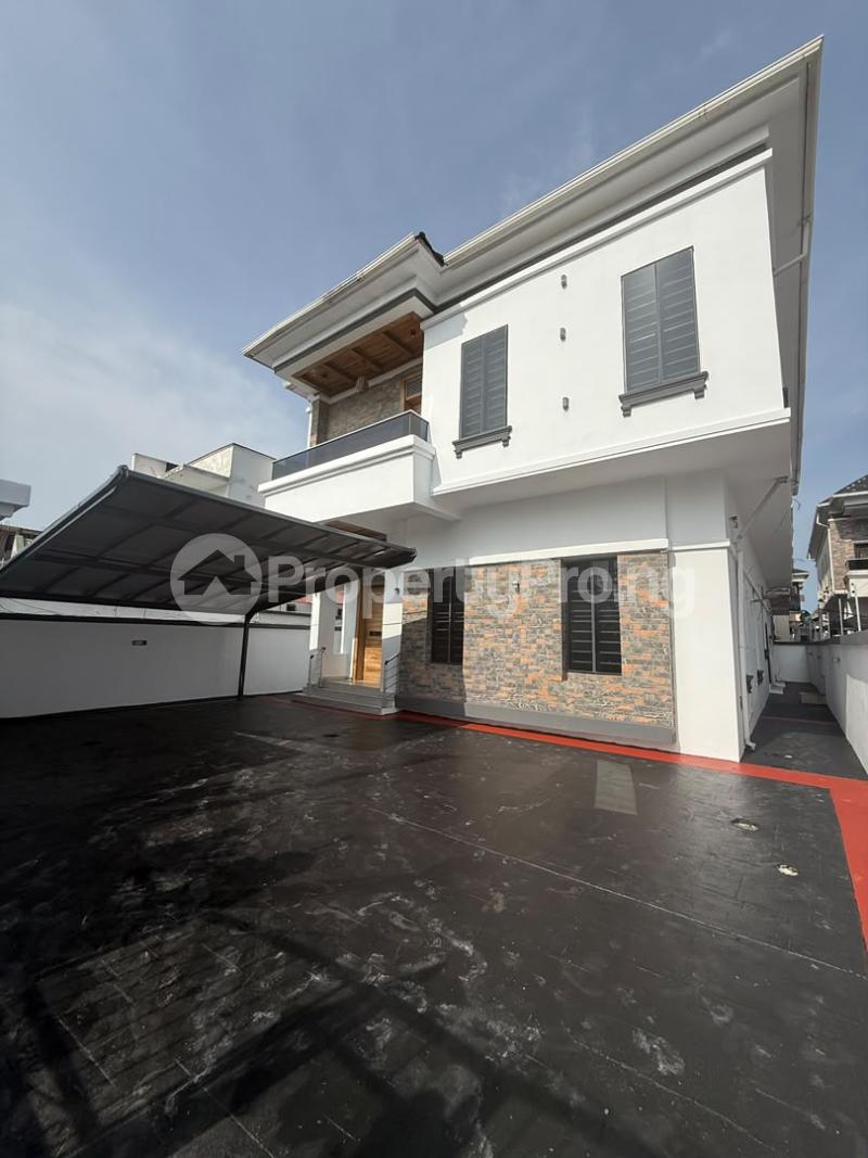 5 bedroom House for rent Estate Ikota Lekki Lagos