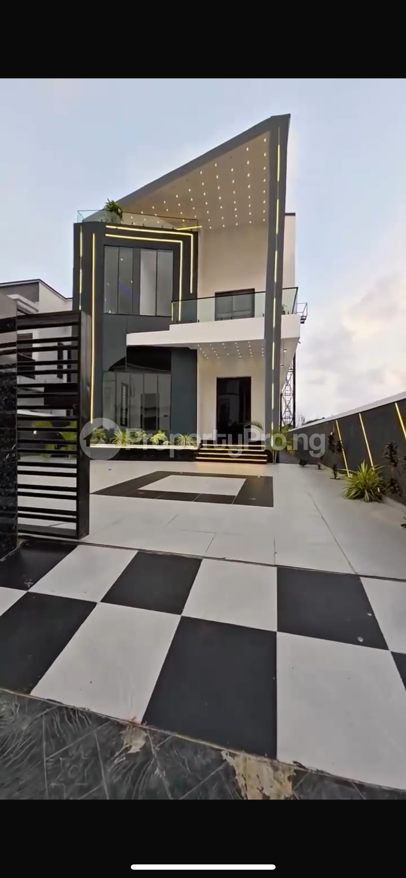 5 bedroom House for sale Lekki Lagos