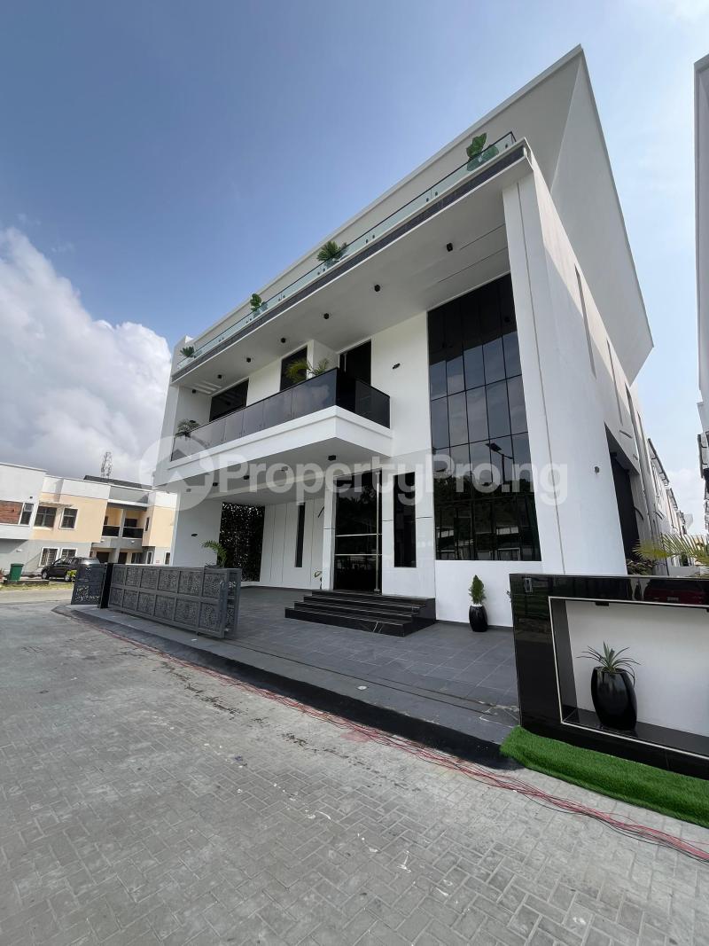 5 bedroom House for sale 2nd Toll Gate Lekki Lagos