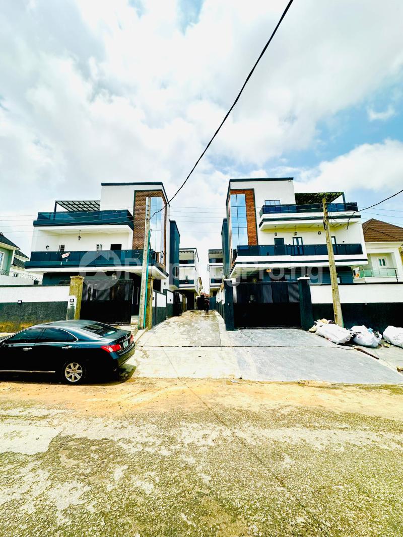 5 bedroom House for sale Omole phase 2 Ojodu Lagos