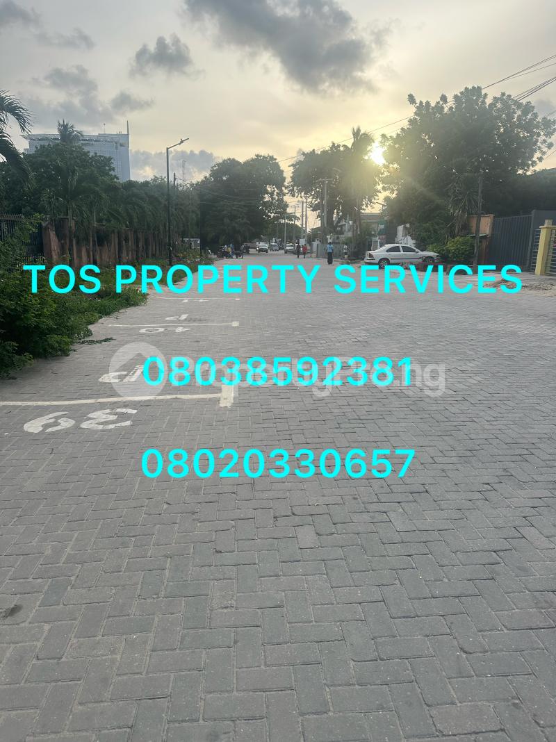 5 bedroom Commercial Property for sale Olosa Street, Off Ademola Adetokunbo Victoria Island Lagos