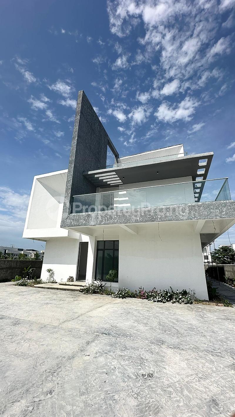 5 bedroom House for sale Pinnock Beach Estate Osapa london Lekki Lagos