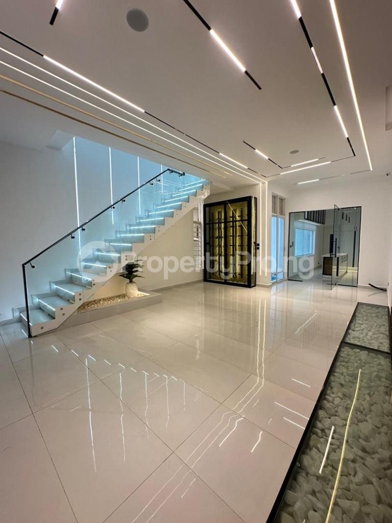 5 bedroom House for sale Ologolo Lekki Lagos