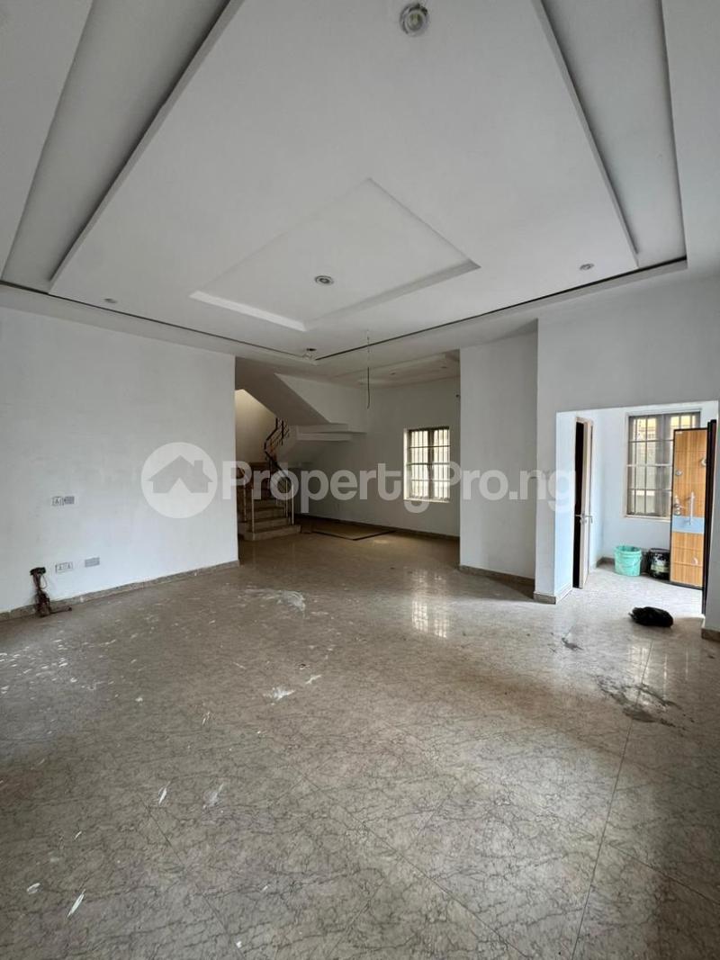 5 bedroom House for rent Agungi Lekki Lagos