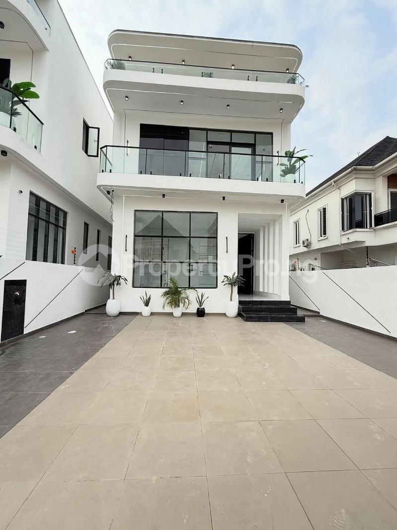 5 bedroom House for sale Second Toll Gate chevron Lekki Lagos