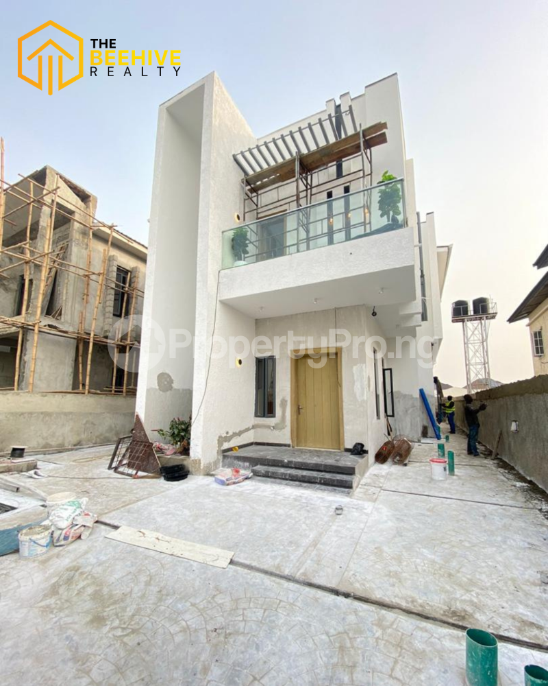 5 bedroom House for sale Ologolo Lekki Lagos