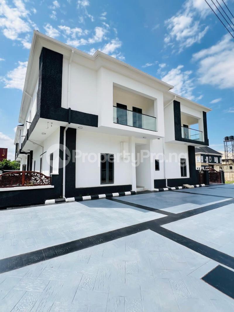 5 bedroom House for sale Yaba Lagos