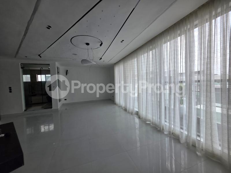 5 bedroom House for sale Chevron Lekki Lagos