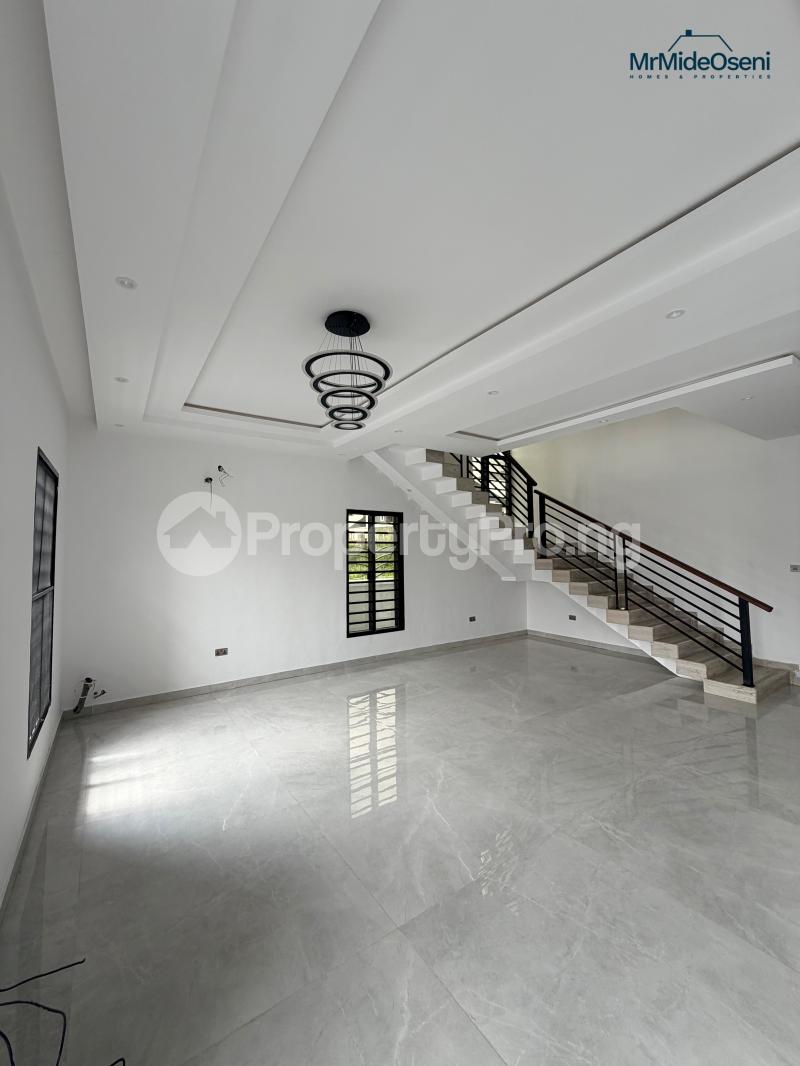 5 bedroom House for sale Kolapo Ishola Gra Akobo Ibadan Oyo