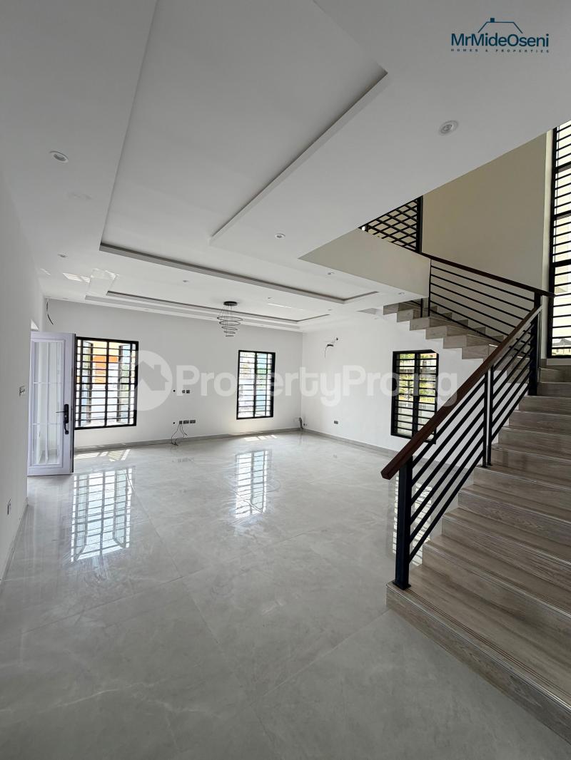 5 bedroom House for sale Kolapo Ishola Gra Akobo Ibadan Oyo