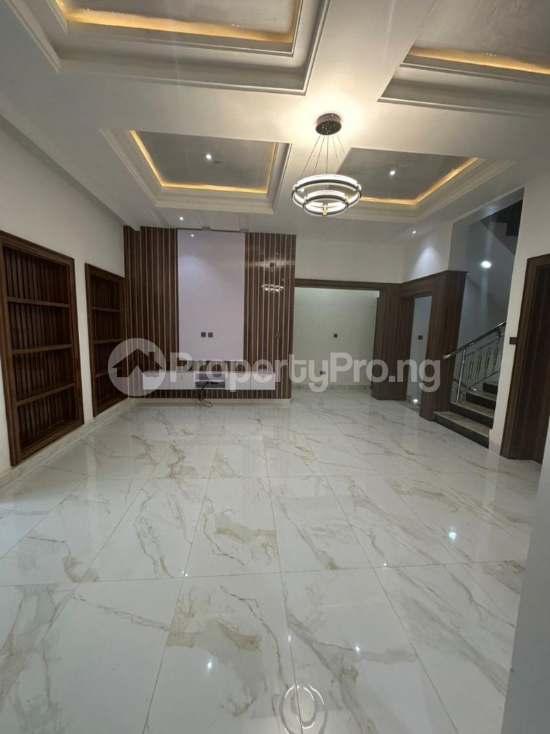 6 bedroom House for rent By Aso Drive Katampe Main Abuja