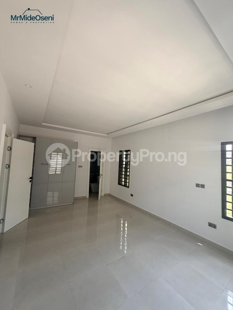 5 bedroom House for sale Kolapo Ishola Gra Akobo Ibadan Oyo