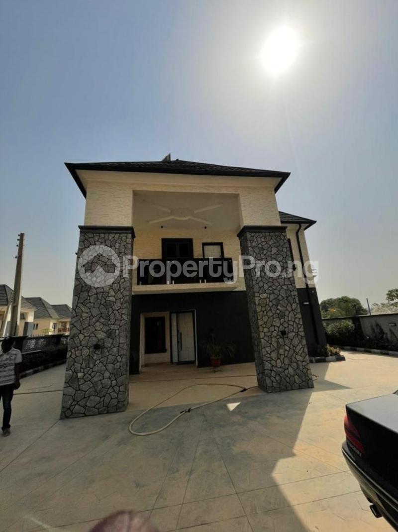 5 bedroom House for sale Gwarinpa Abuja